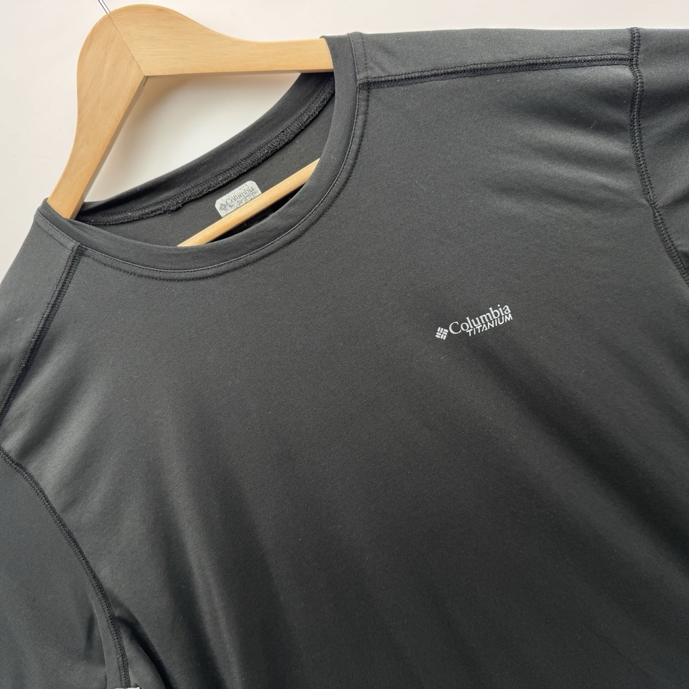 Columbia Titanium Mens XL Black Short Sleeve Performance Hiking Shirt TM6752